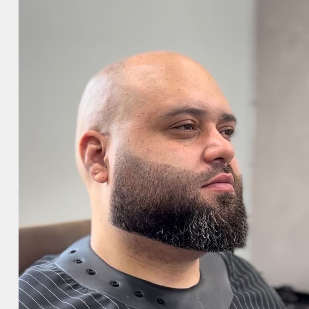 Transformação — barba aparada e desenhada — depois
